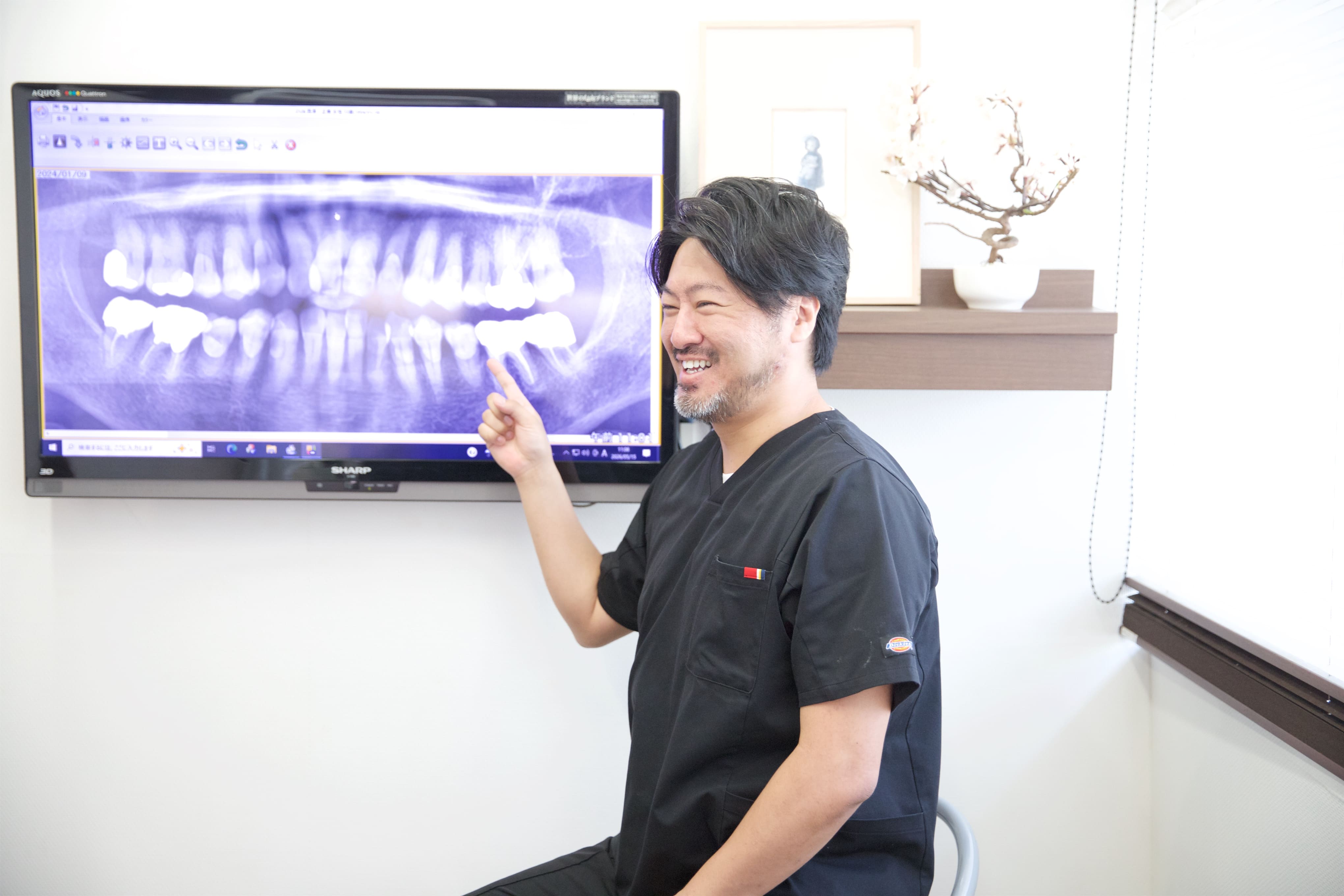 説明用の大型モニター